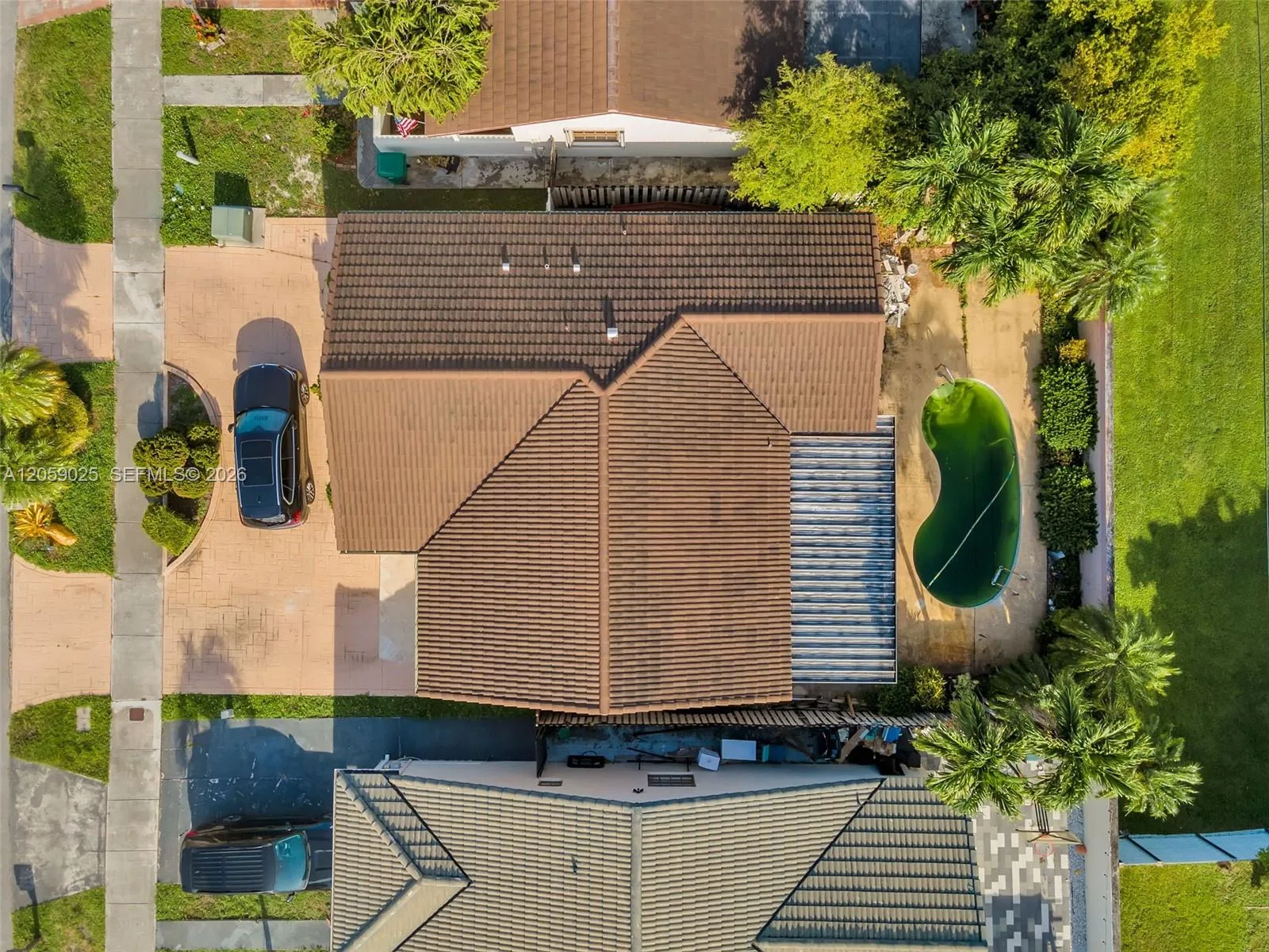 9981 NW 129th Ter, Hialeah Gardens, FL 33018 photo 3