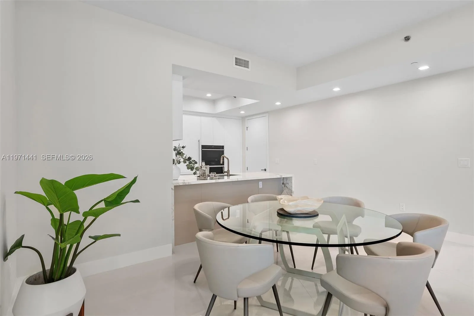 16001 Collins Ave # 803, Sunny Isles Beach, FL 33160 photo 8