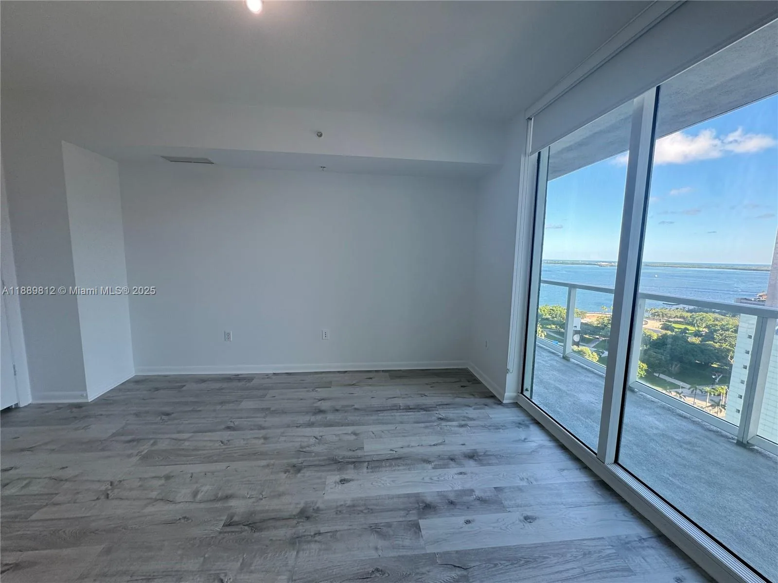 244 Biscayne Blvd # 2105, Miami, FL 33132 photo 10