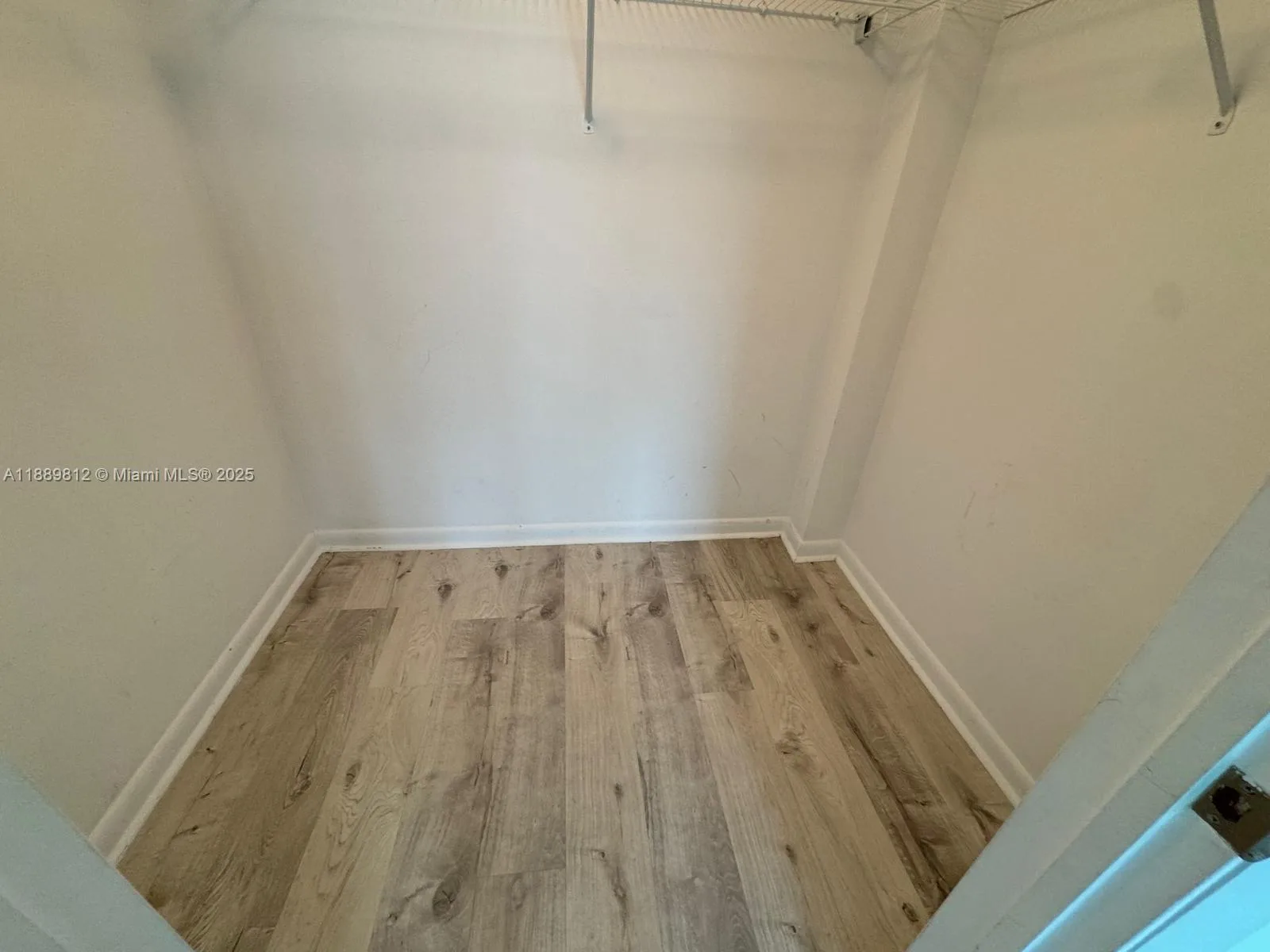 244 Biscayne Blvd # 2105, Miami, FL 33132 photo 13