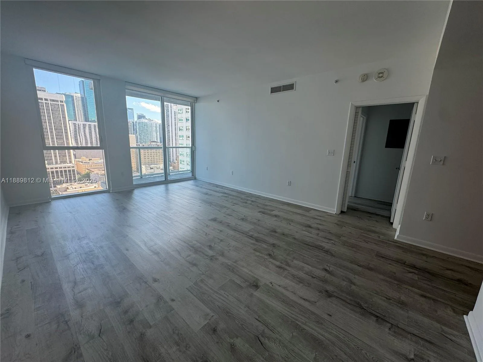 244 Biscayne Blvd # 2105, Miami, FL 33132 photo 8