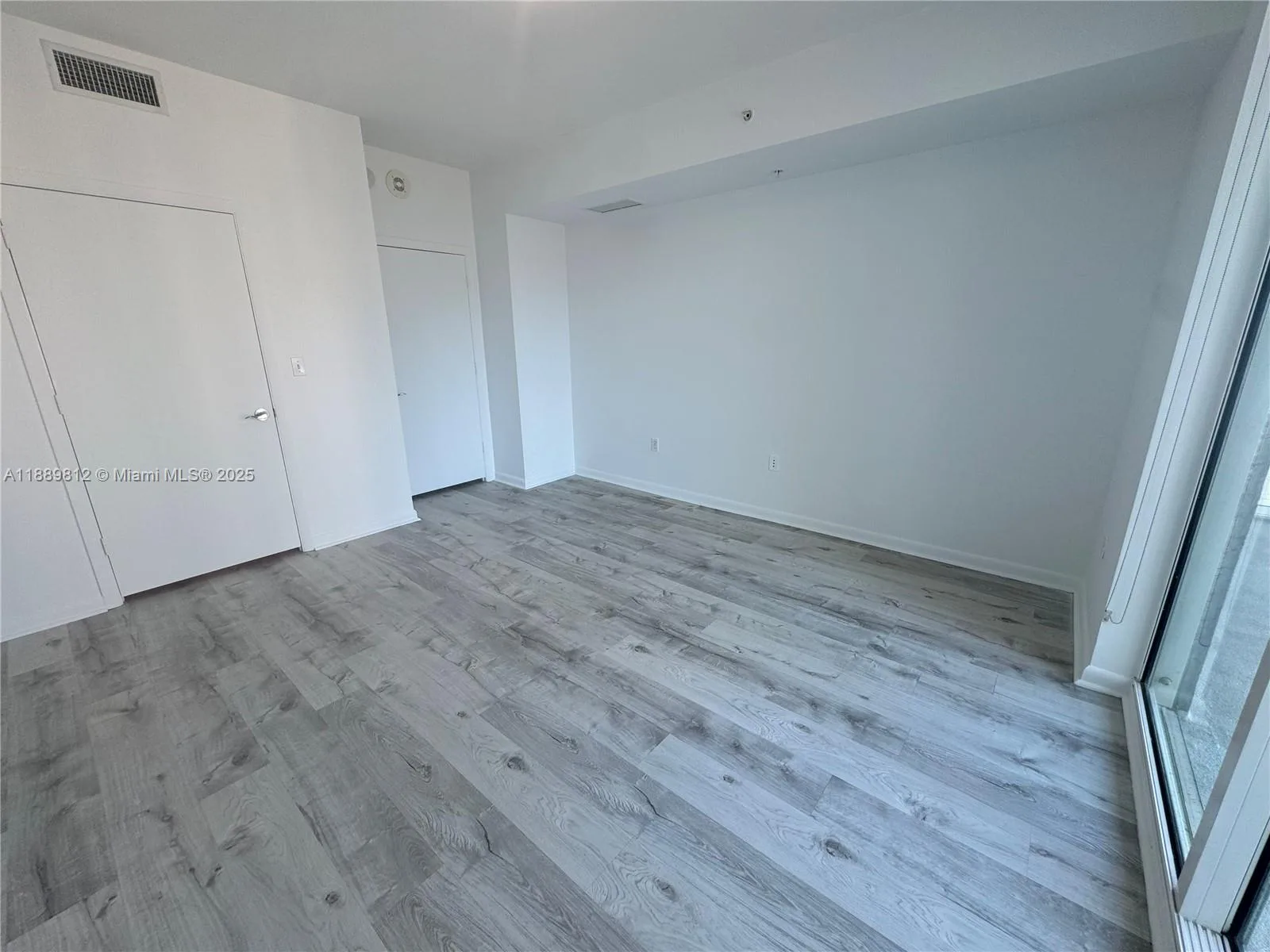 244 Biscayne Blvd # 2105, Miami, FL 33132 photo 9