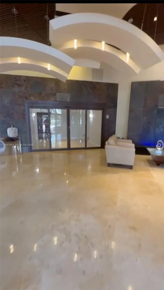 3300 NE 191st St # 801, Aventura, FL 33180