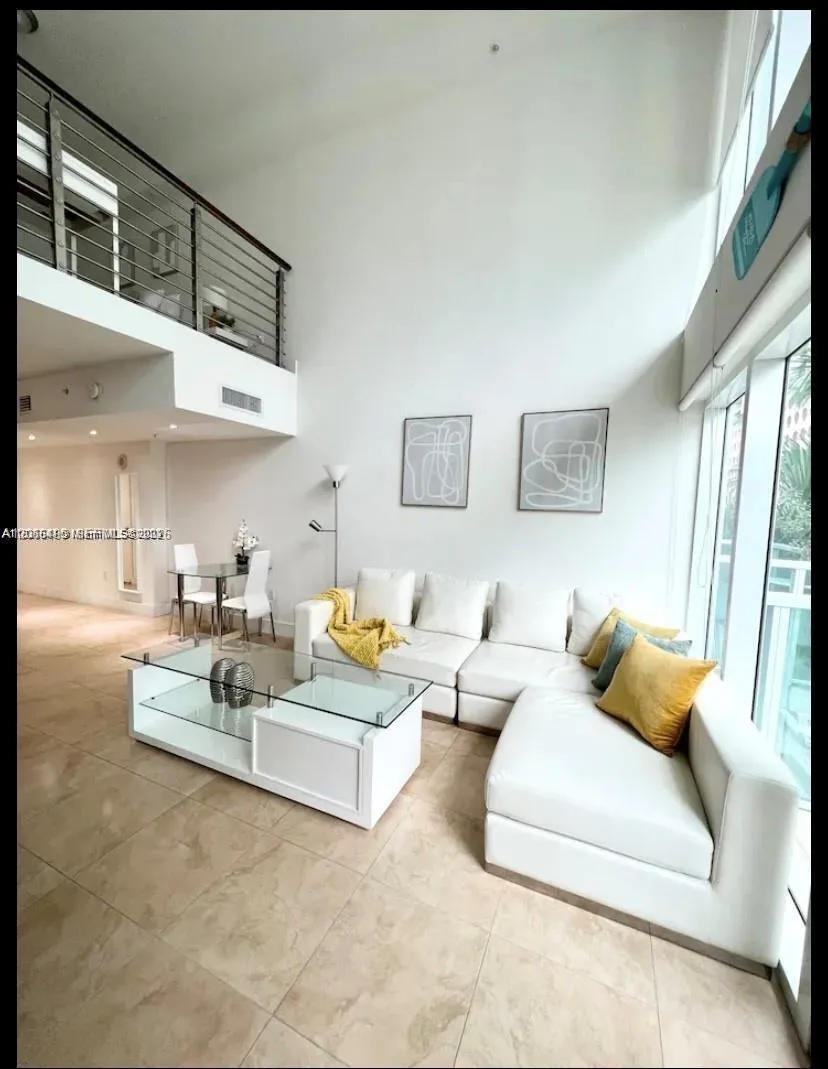 41 SE 5th St # 414, Miami, FL 33131
