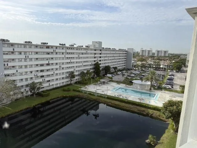 1770 NE 191st St # 808-1, Miami, FL 33179