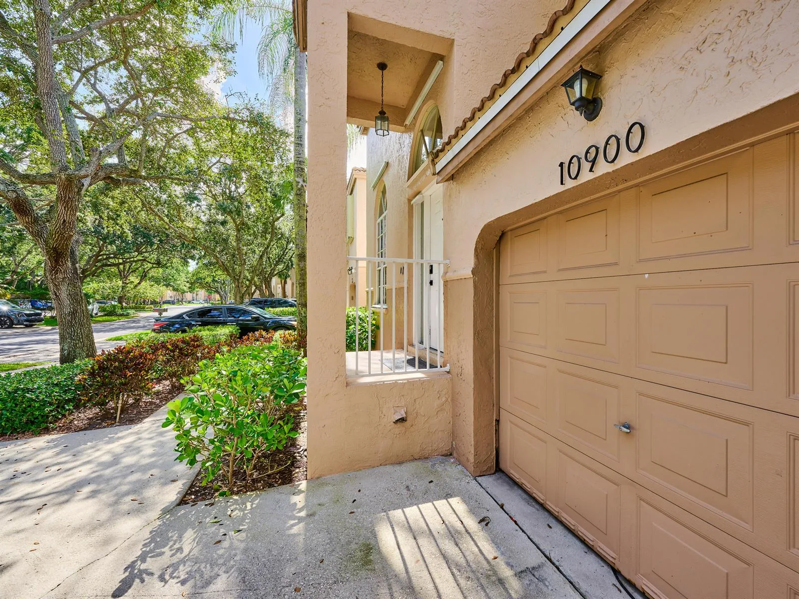 10900 NW 12th Drive, Plantation, FL 33322 photo 4
