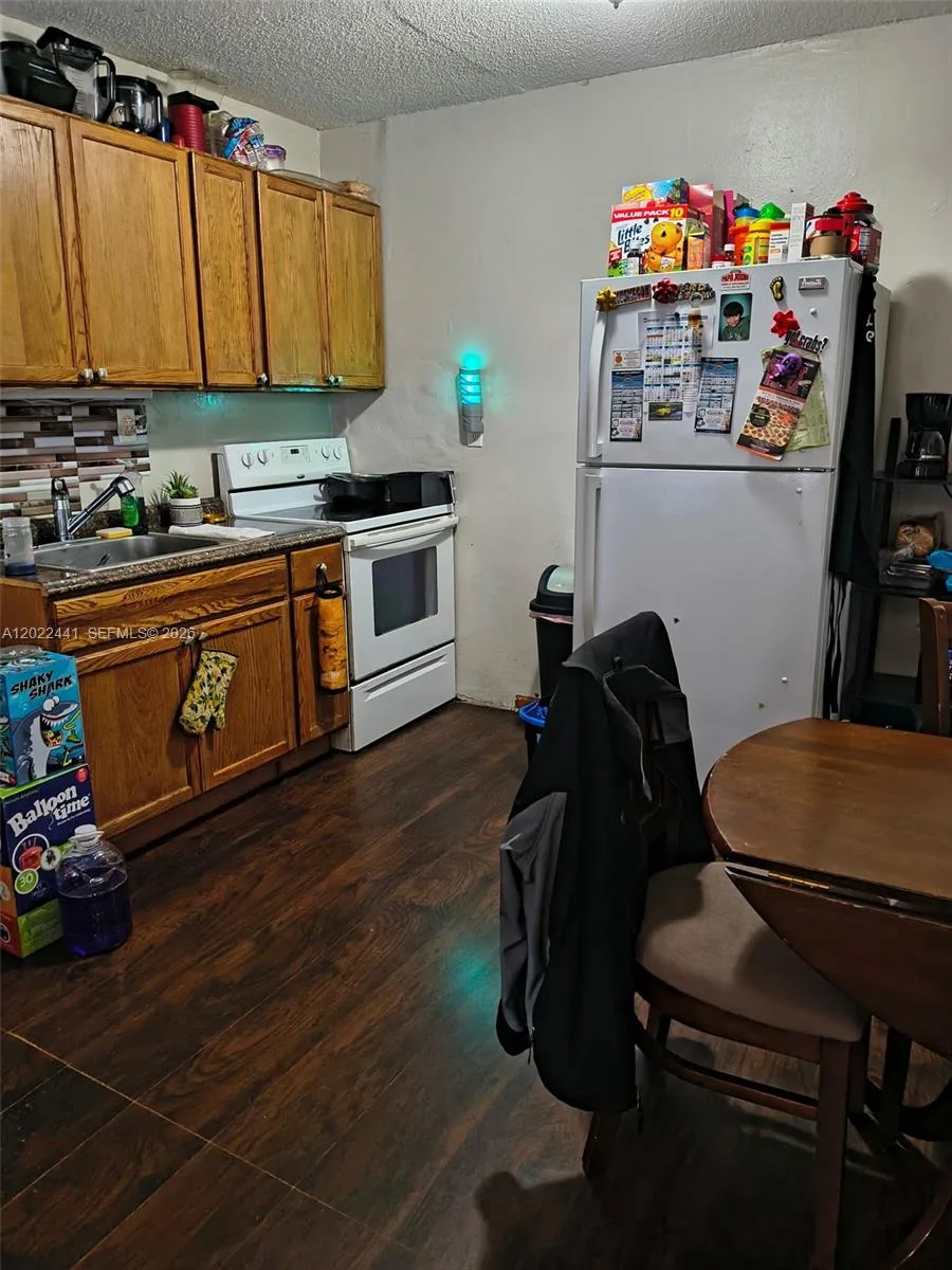 6316 Pierce St, Hollywood, FL 33024 photo 2