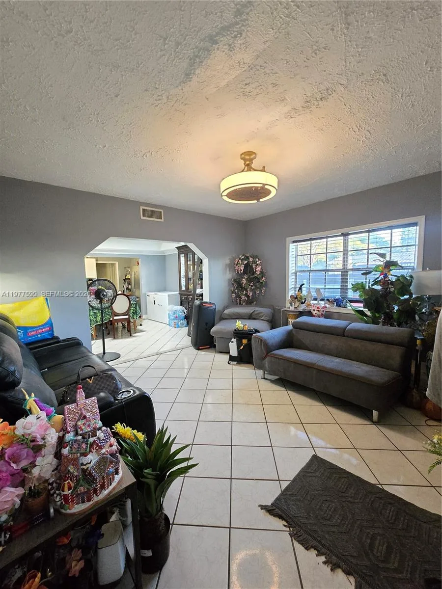 345 NW 5th Ave, Florida City, FL 33034 photo 3