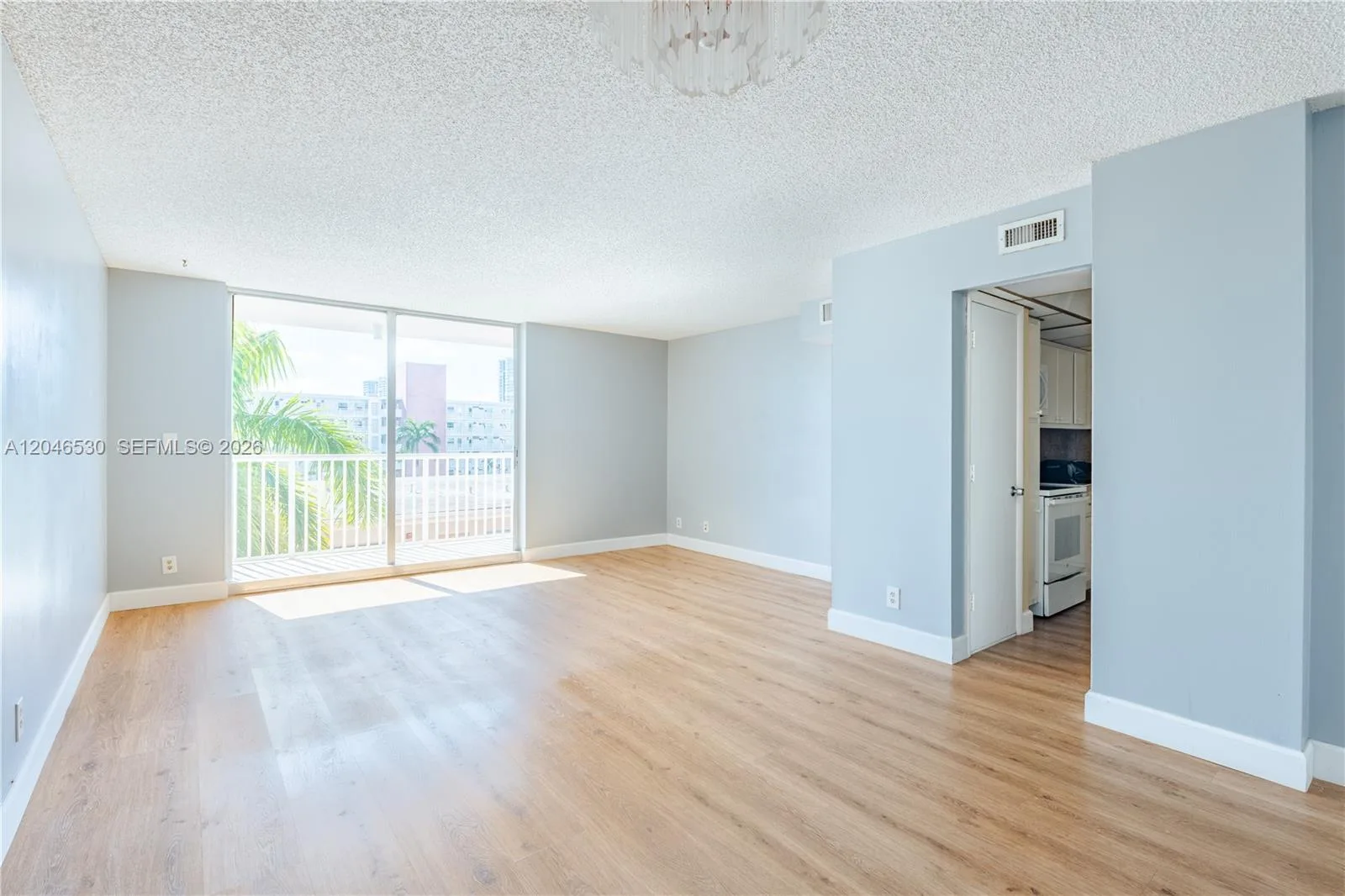 3161 S Ocean Dr # 407, Hallandale Beach, FL 33009