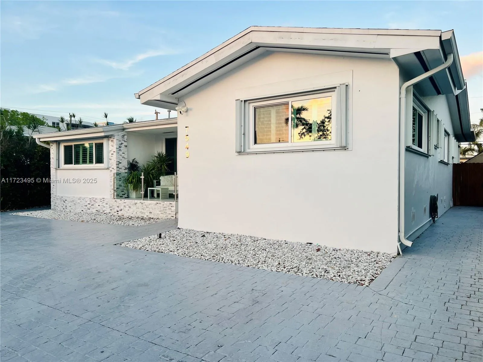 7549 Adventure Ave, North Bay Village, FL 33141 photo 9