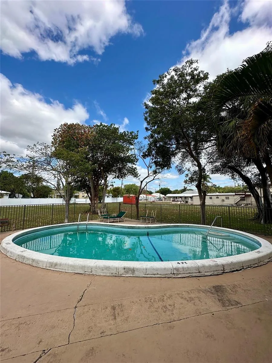 348 S Federal Highway # 2, Dania Beach, FL 33004