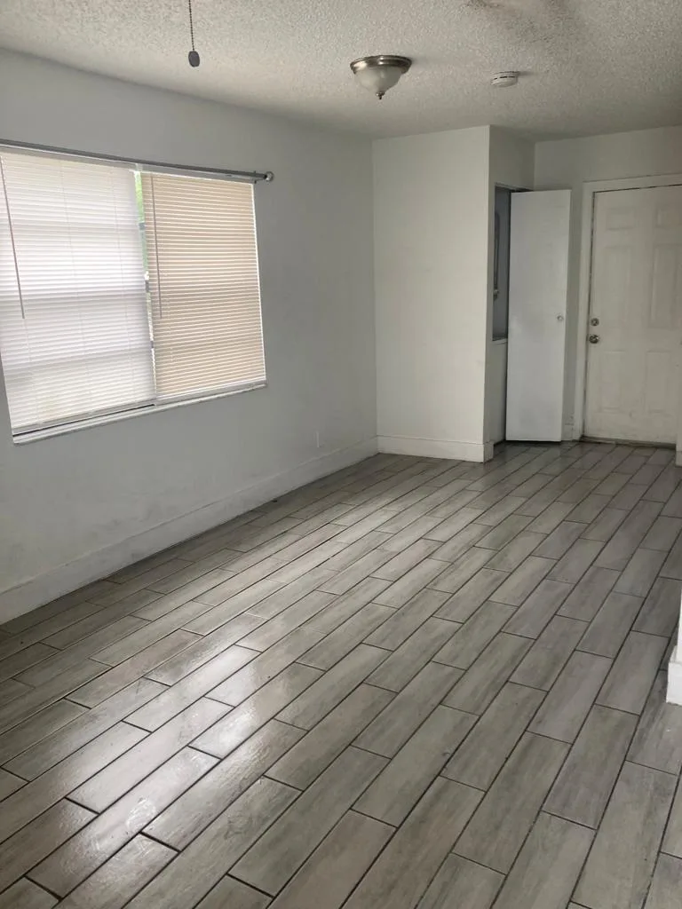 1565 W 36th Street, West Palm Beach, FL 33404 photo 5