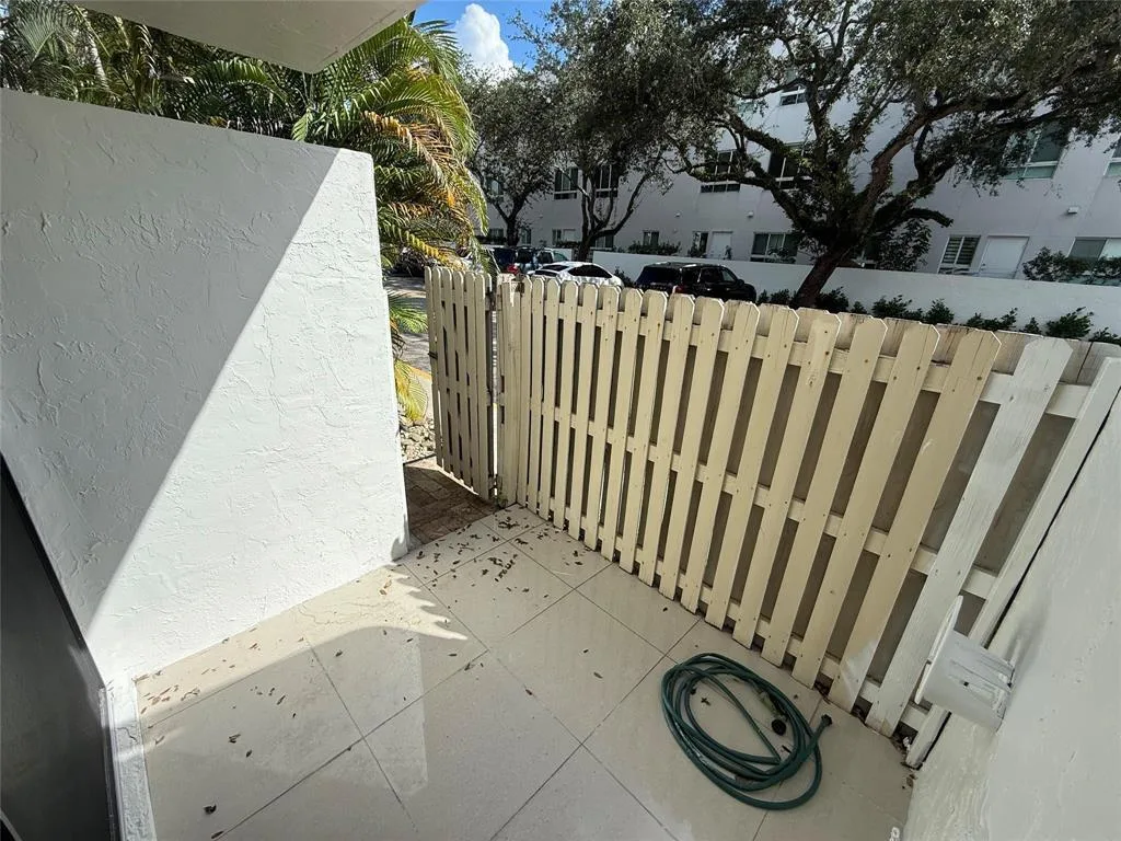 19428 NE 26th Avenue # 103b, Miami, FL 33180 photo 3
