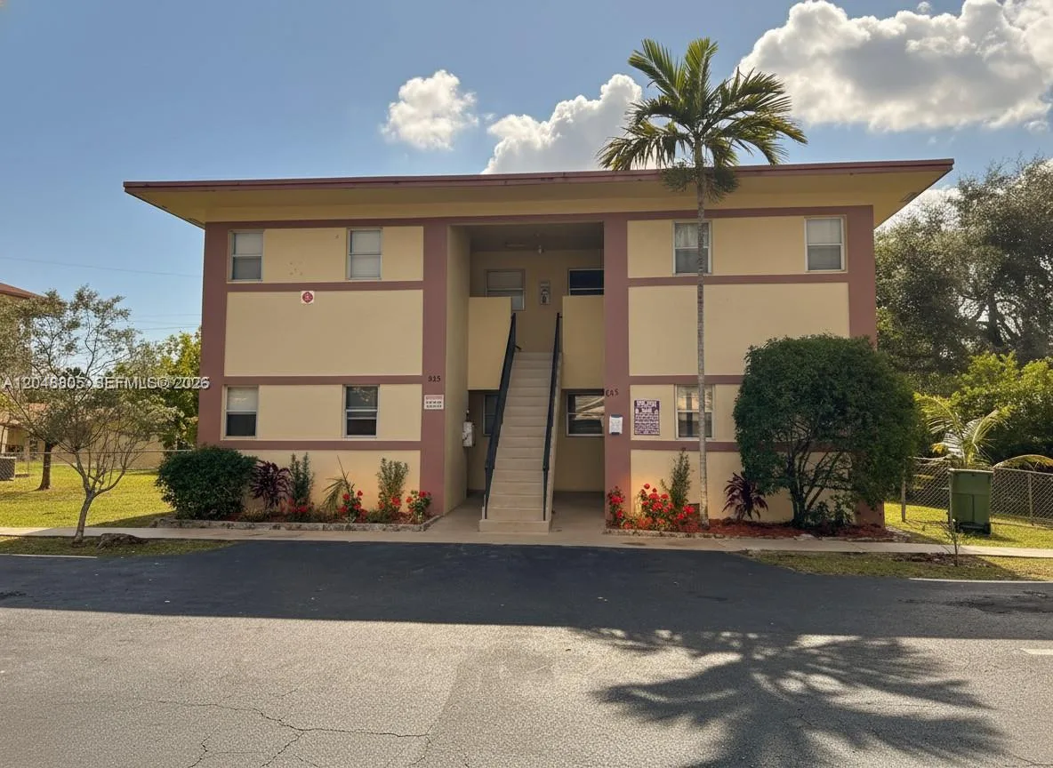 825 SW 10th St # C, Hallandale Beach, FL 33009