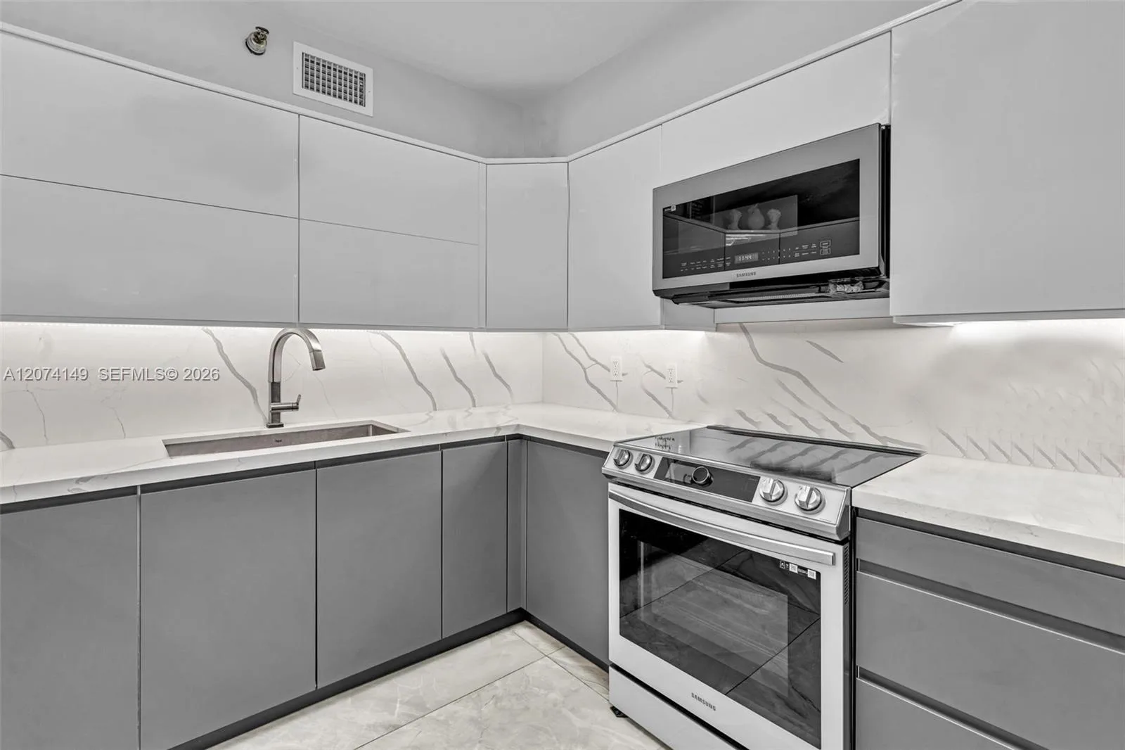 3530 Mystic Pointe Dr # 411, Aventura, FL 33180 photo 11