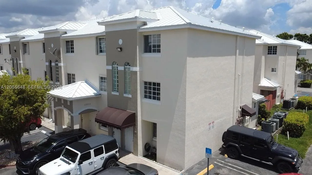 12015 SW 14 ST # 301-C, Miami, FL 33184