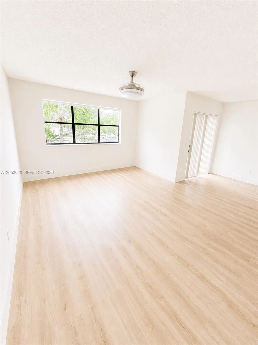 530 S Park Rd # 24-11, Hollywood, FL 33021 photo 5