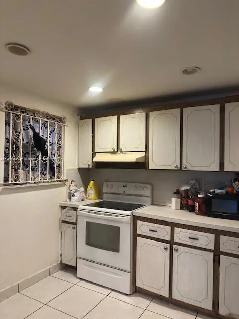13725 NE 6th Ave # 209, North Miami, FL 33161 photo 3