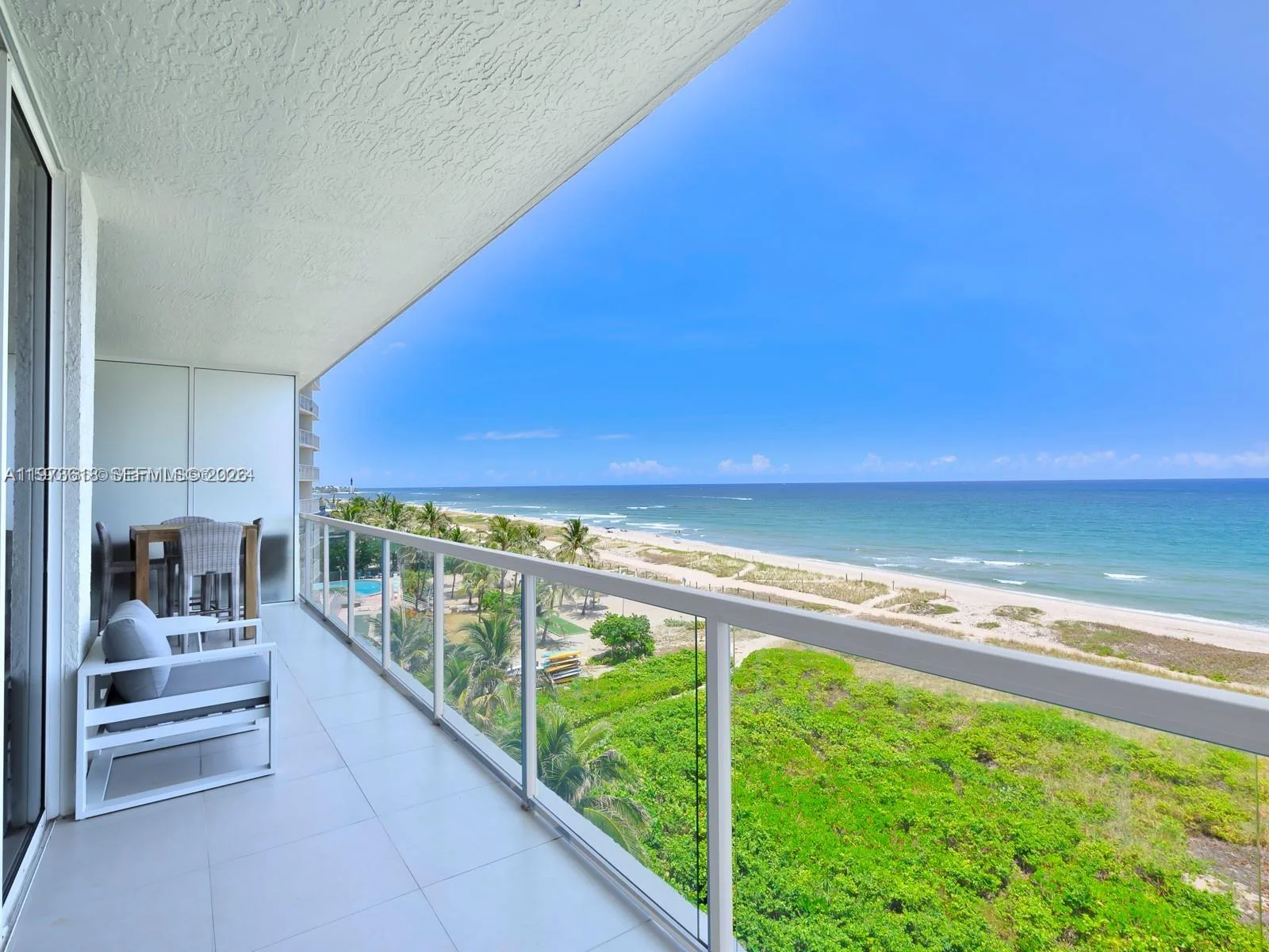 Luna Ocean Residences photo 3