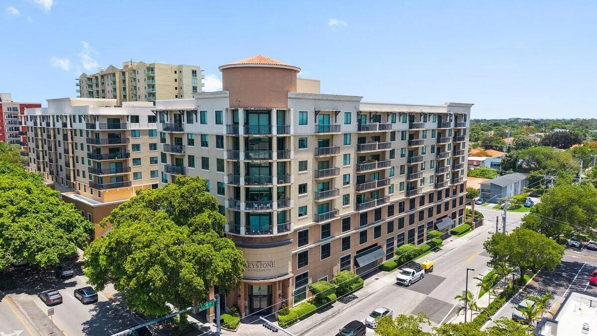 3590 Coral Way # #502, Miami, FL 33145