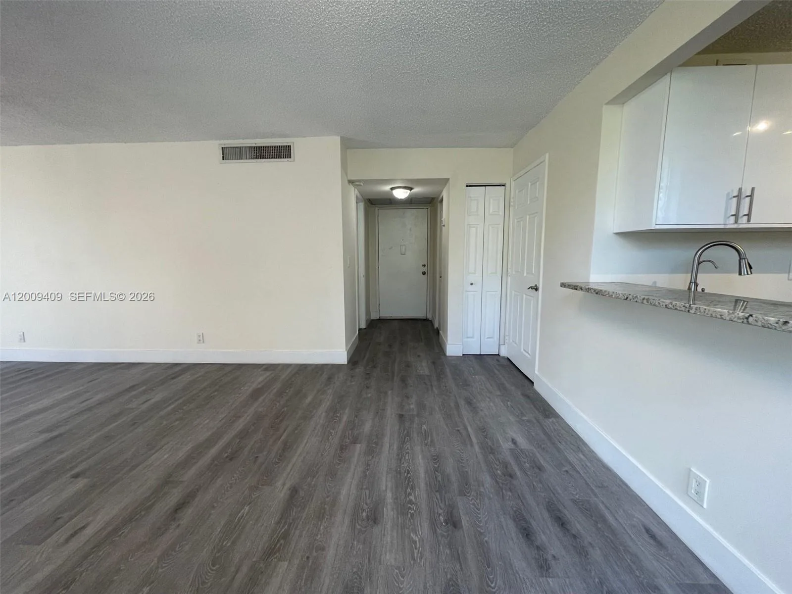 9471 Evergreen Pl # 401, Davie, FL 33324 photo 5