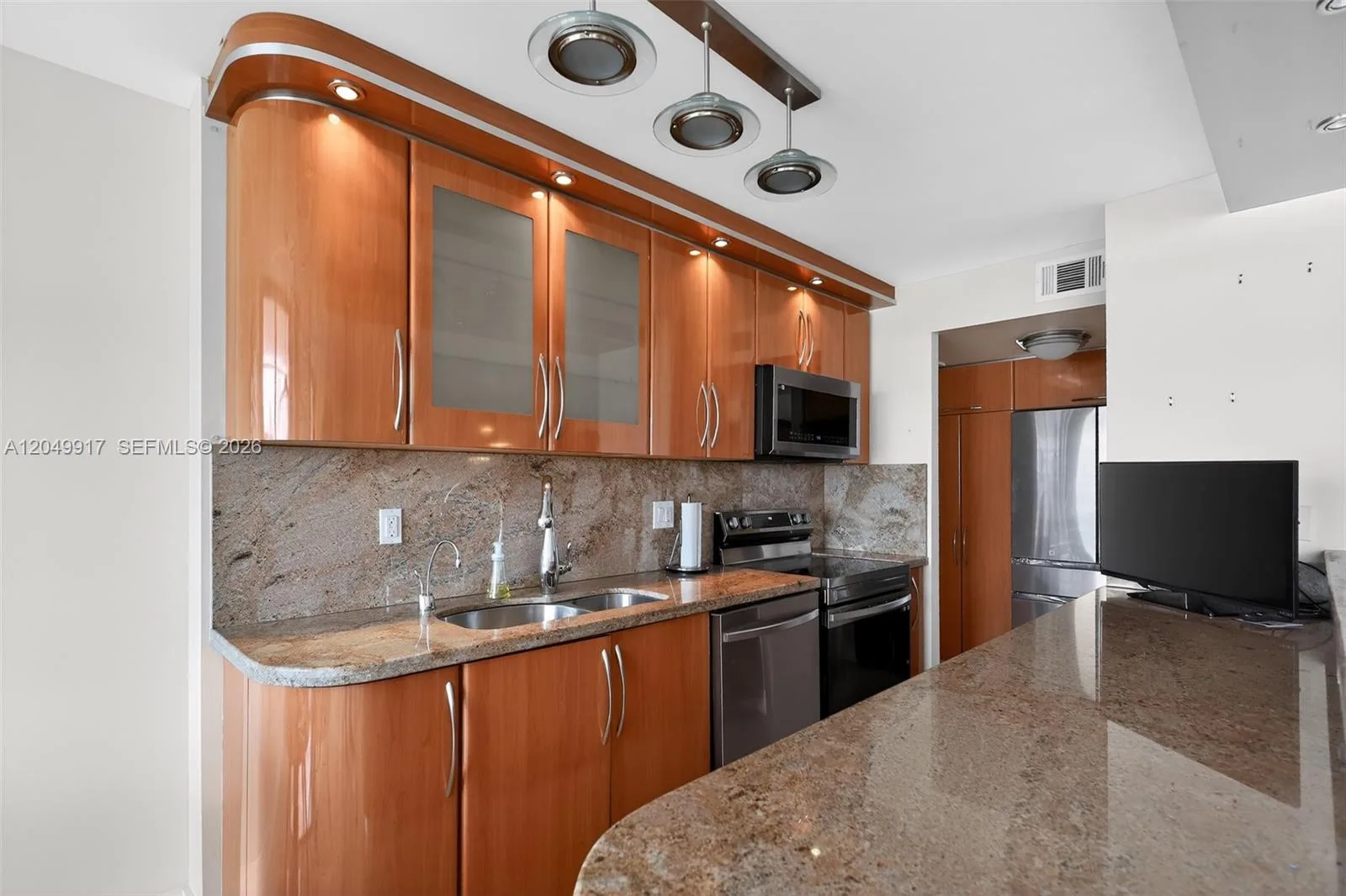 230 174th St # 902, Sunny Isles Beach, FL 33160 photo 10