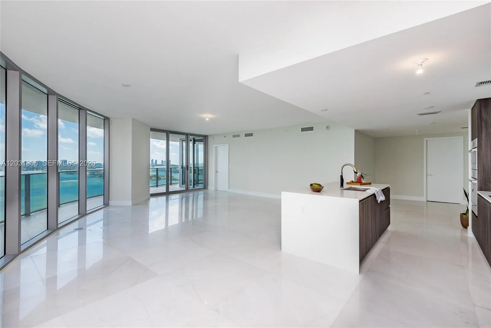 488 NE 18th St # 1812, Miami, FL 33132