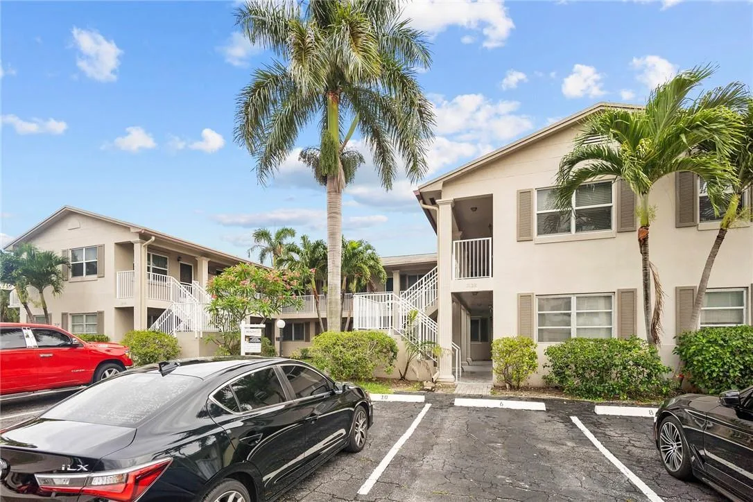 2130 NE 42nd Court # 4, Lighthouse Point, FL 33064