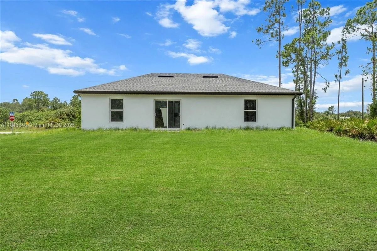 3707 E 20 th ST, Lehigh Acres, FL 33920 photo 3