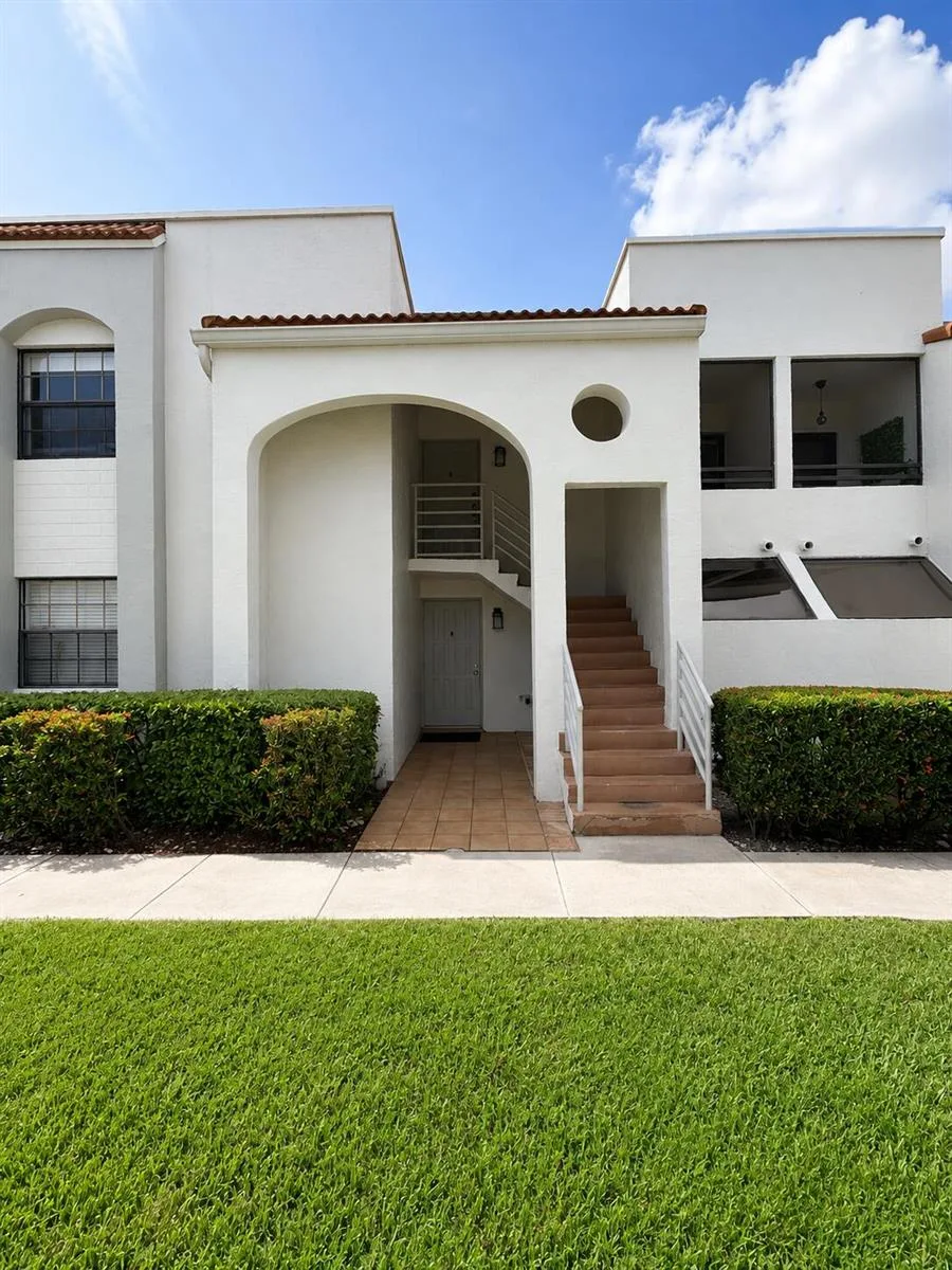 3545 MAGELLAN Circle # 352-5, Aventura, FL 33180