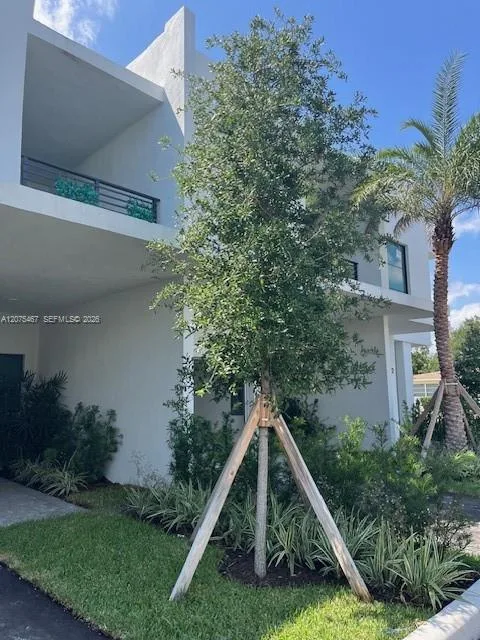 2511 Pierce St # 5, Hollywood, FL 33020