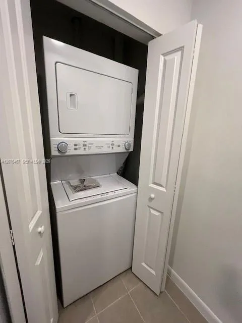 2511 Pierce St # 5, Hollywood, FL 33020 photo 13