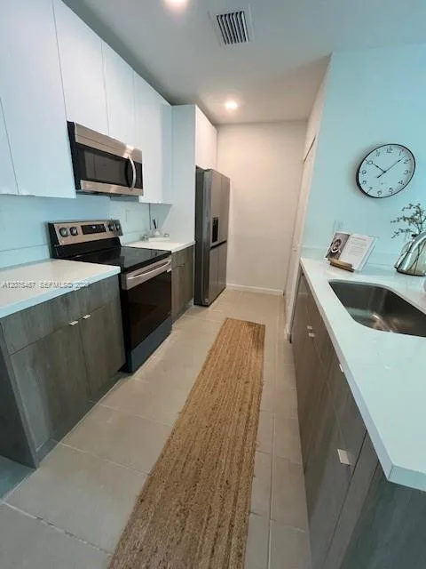 2511 Pierce St # 5, Hollywood, FL 33020 photo 4