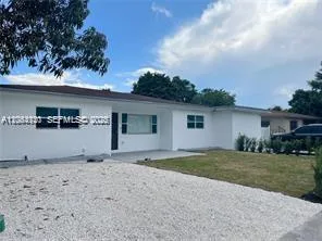 320 NE 160th St, Miami, FL 33162 photo 2