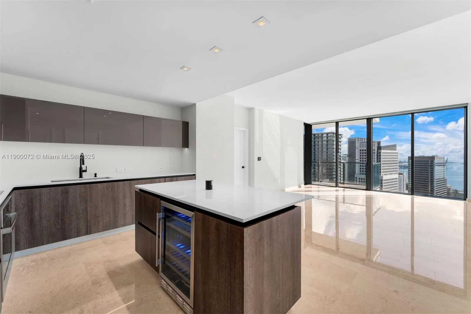 88 SW 7th St # 3907, Miami, FL 33130