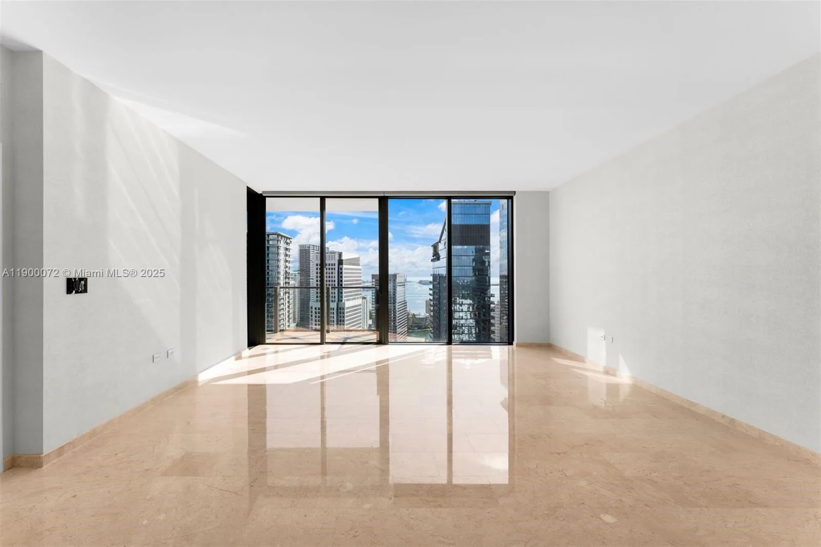 88 SW 7th St # 3907, Miami, FL 33130 photo 3