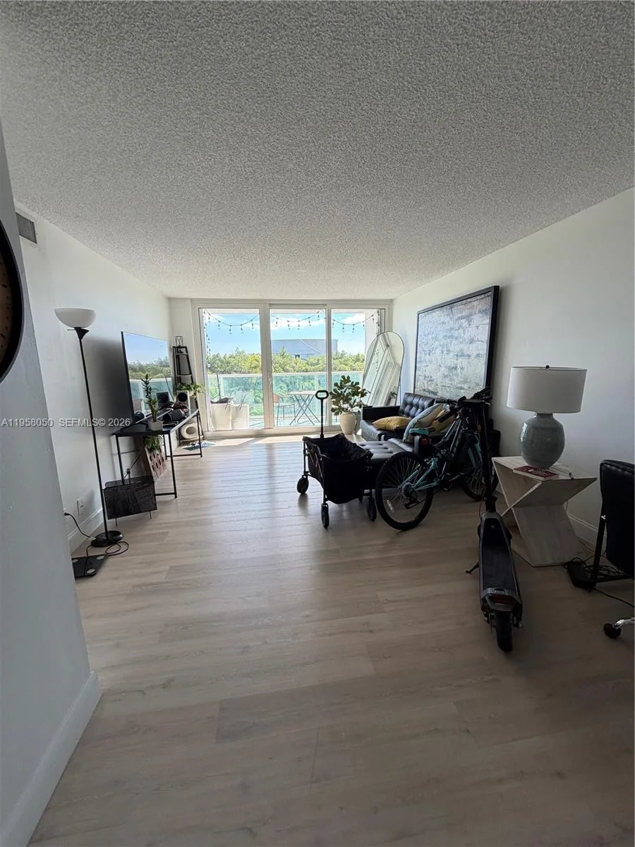 100 Bayview Dr # 425, Sunny Isles Beach, FL 33160 photo 5