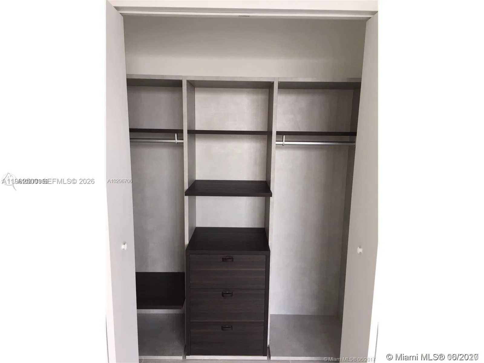 55 SW 9th St # 3709, Miami, FL 33130 photo 13