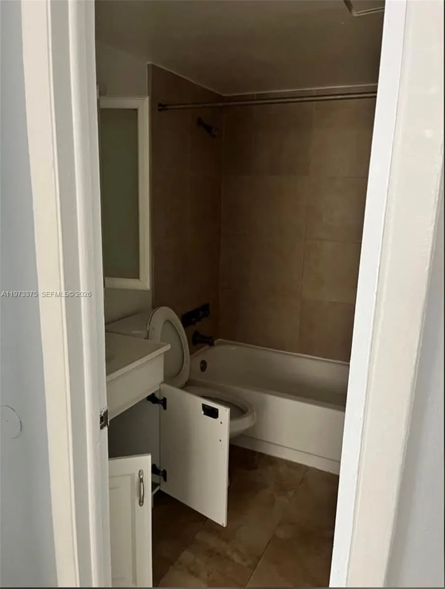 3211 SW 44th St # 117, Dania Beach, FL 33312 photo 3