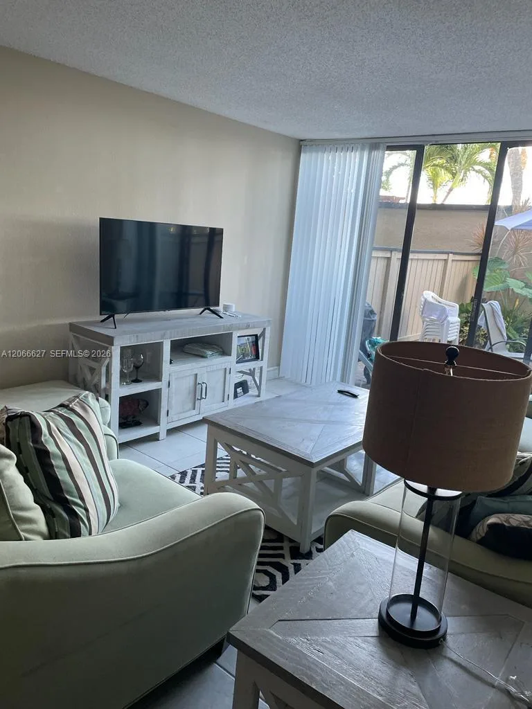 1830 Embassy Dr # 118, West Palm Beach, FL 33401 photo 2