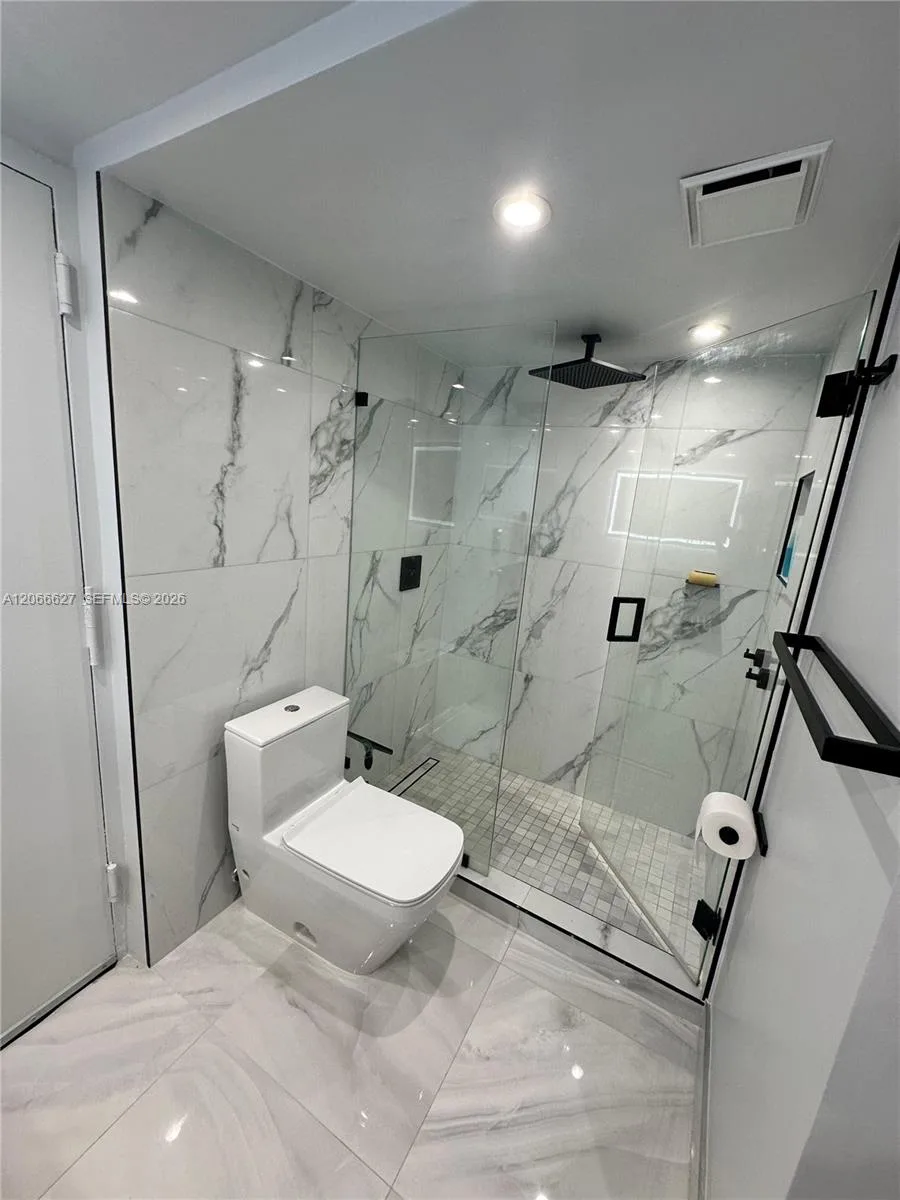 1830 Embassy Dr # 118, West Palm Beach, FL 33401 photo 6