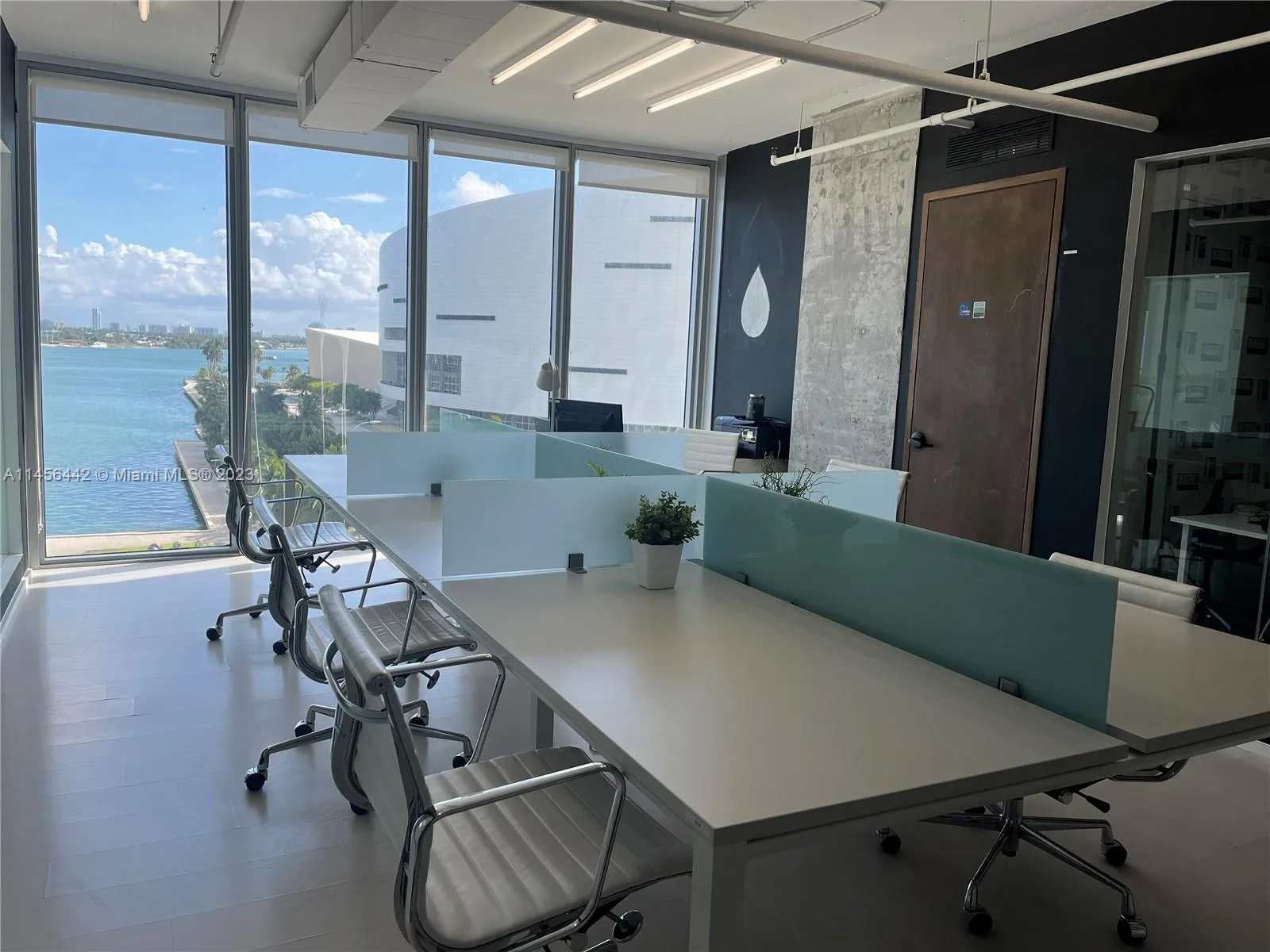 888 Biscayne  Blvd, Miami, FL 33132