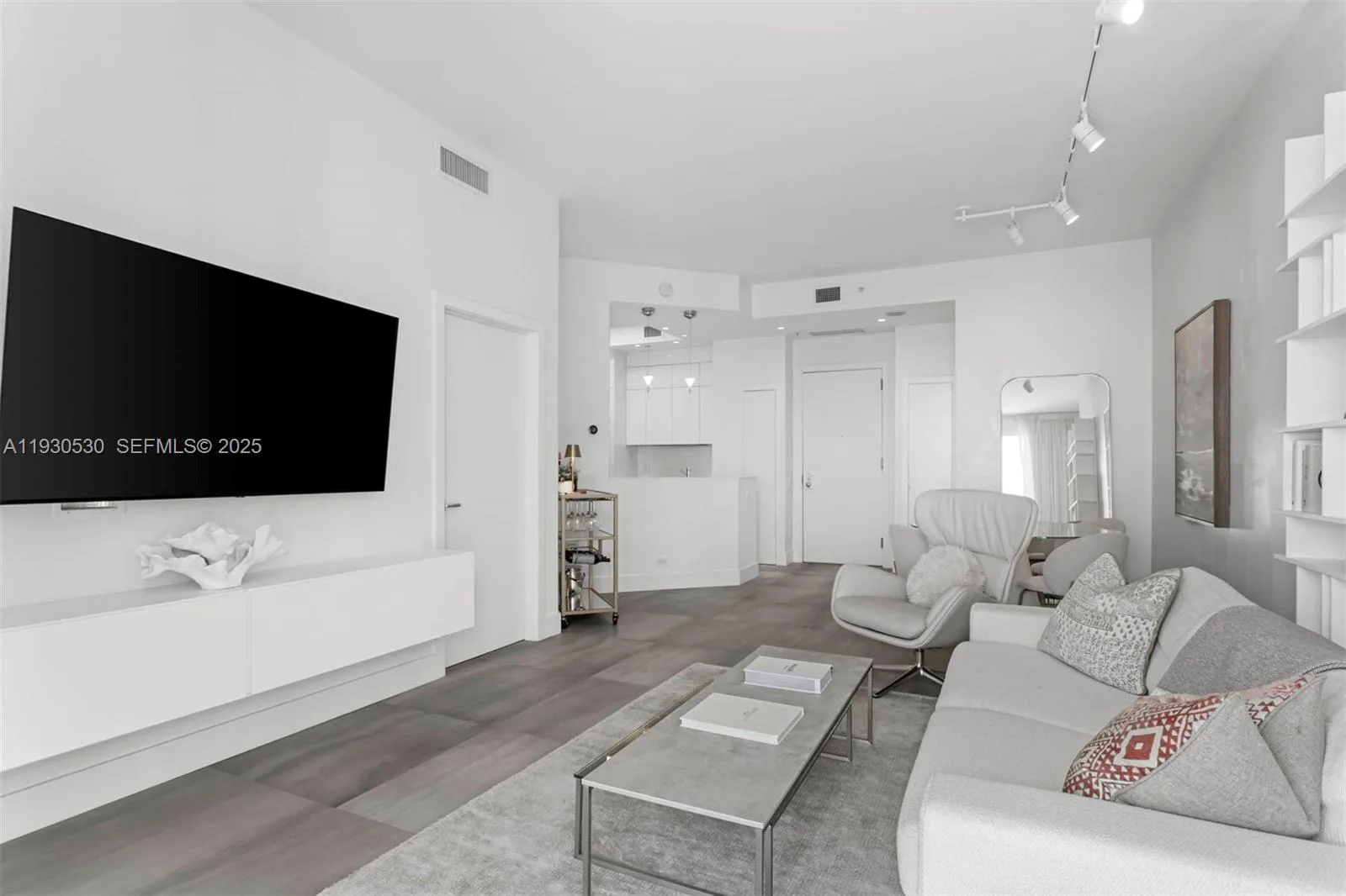 888 Brickell Key Dr # 2606, Miami, FL 33131 photo 5