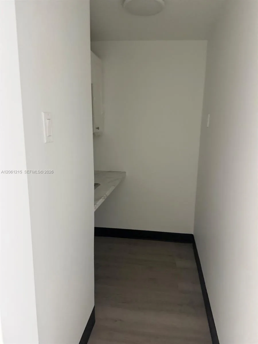 2856 E Oakland Park Blvd, Fort Lauderdale, FL 33306 photo 11