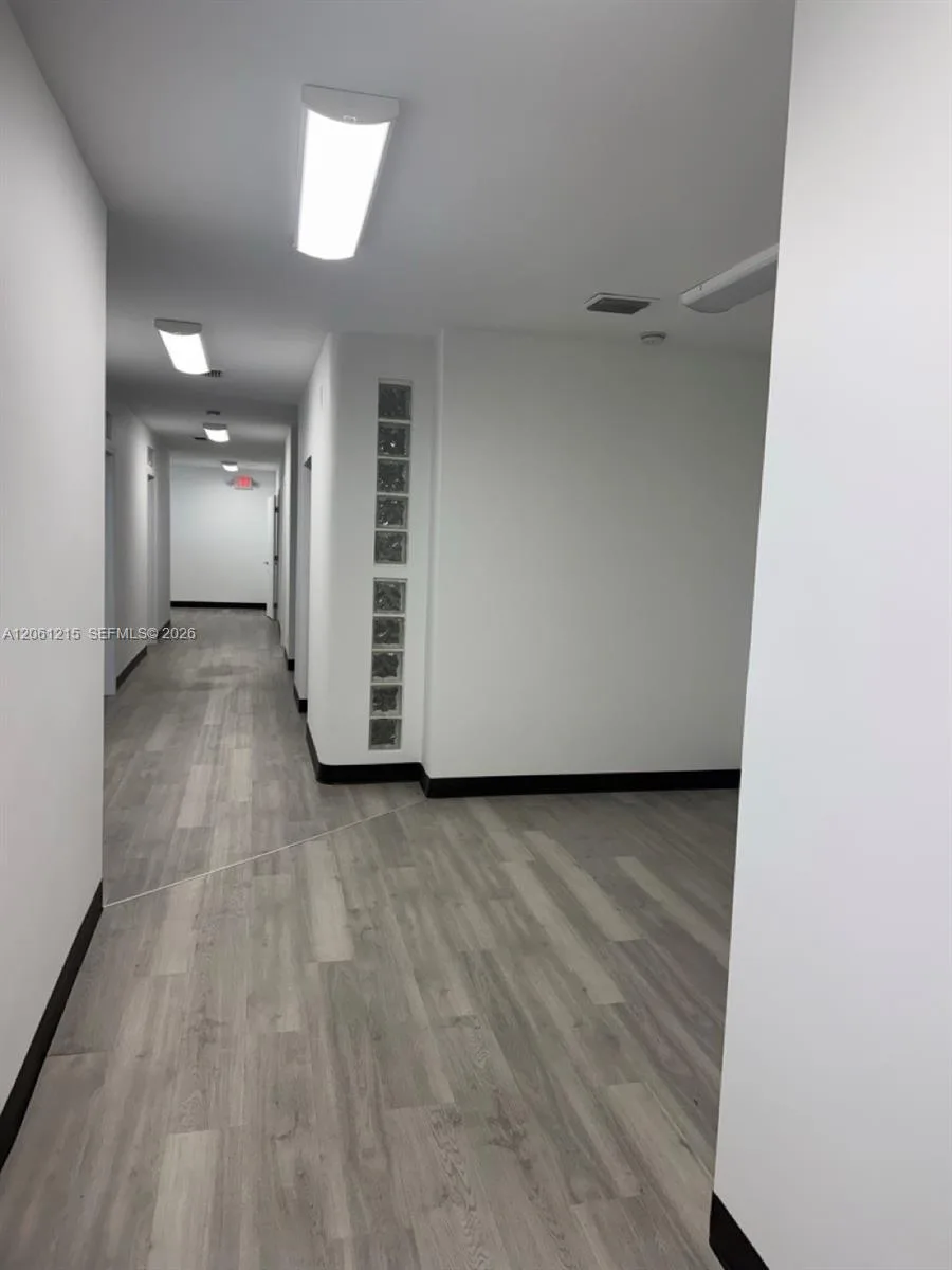2856 E Oakland Park Blvd, Fort Lauderdale, FL 33306 photo 12