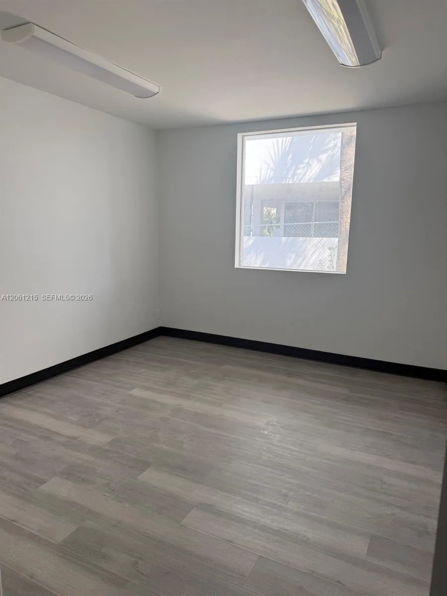2856 E Oakland Park Blvd, Fort Lauderdale, FL 33306 photo 8