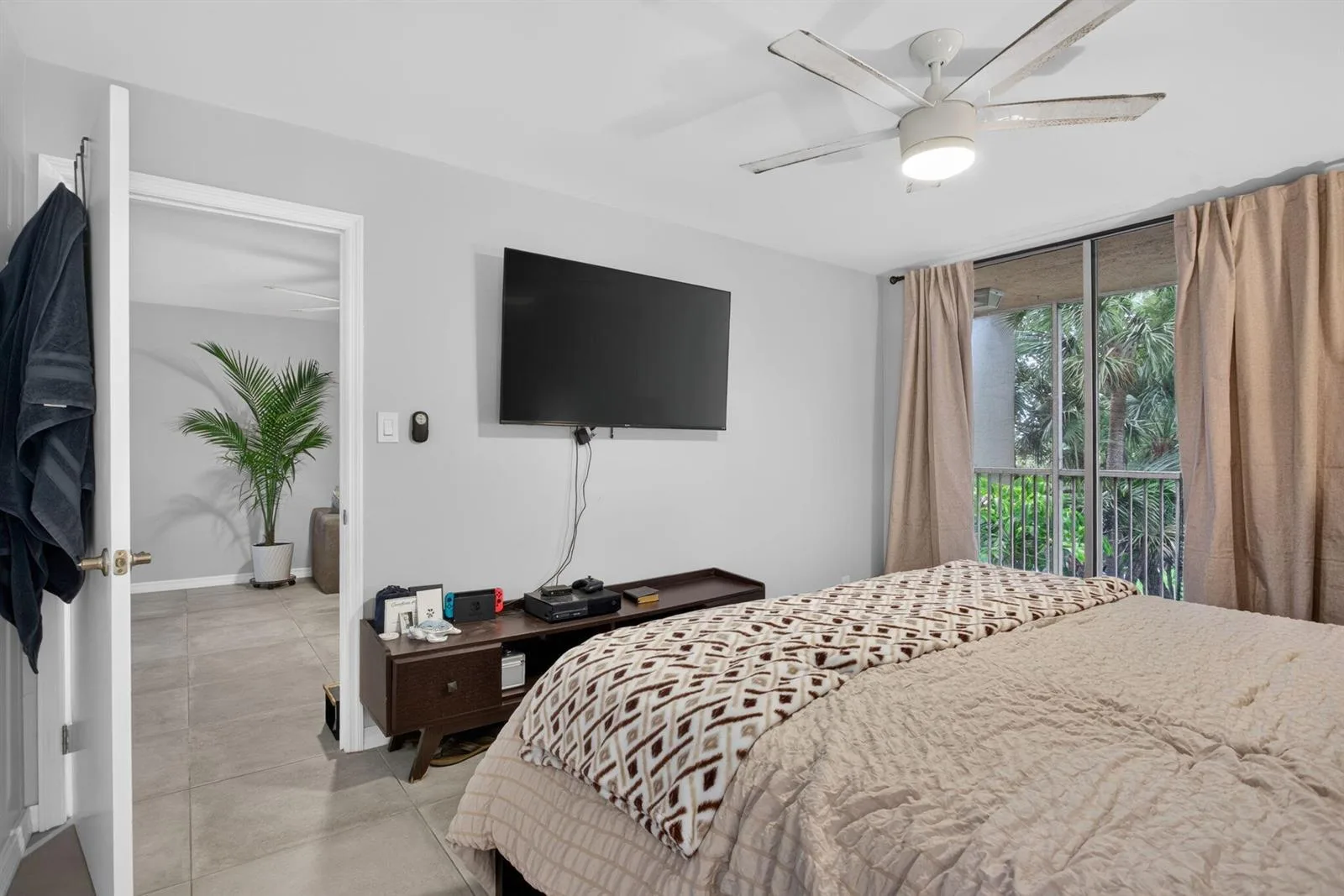 3301 NW 47th Terrace # 308, Lauderdale Lakes, FL 33319 photo 7