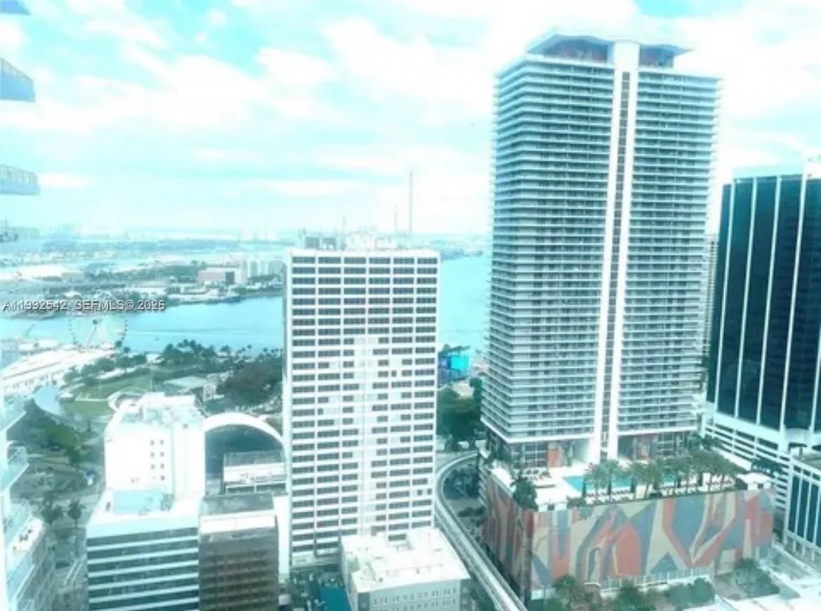 133 NE 2nd Ave # 3410, Miami, FL 33132 photo 4
