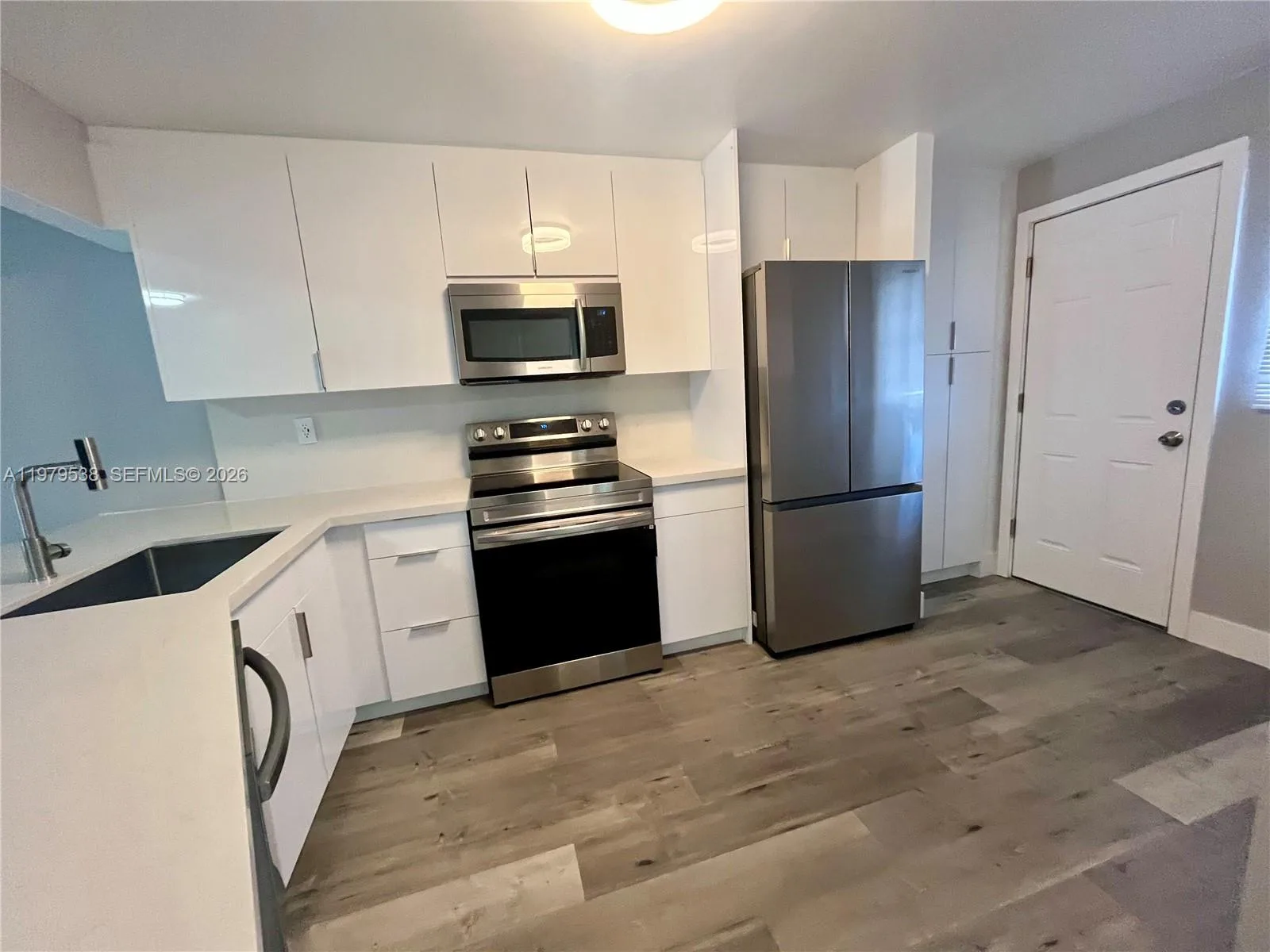 1750 NE 191st St # 522-3, Miami, FL 33179