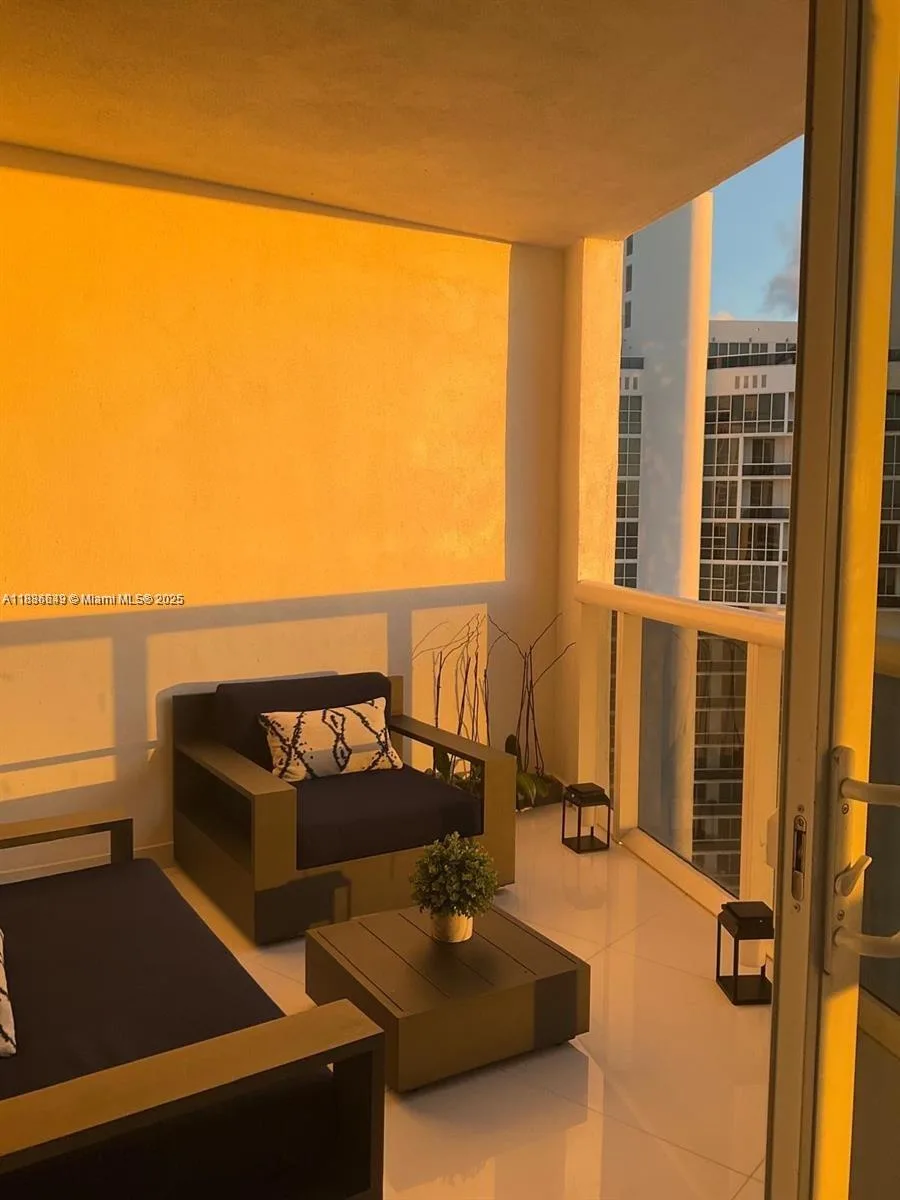 18201 Collins Ave # 5303, Sunny Isles Beach, FL 33160 photo 9